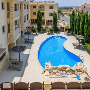 blue-serenity-complex.larnacahotels.org/