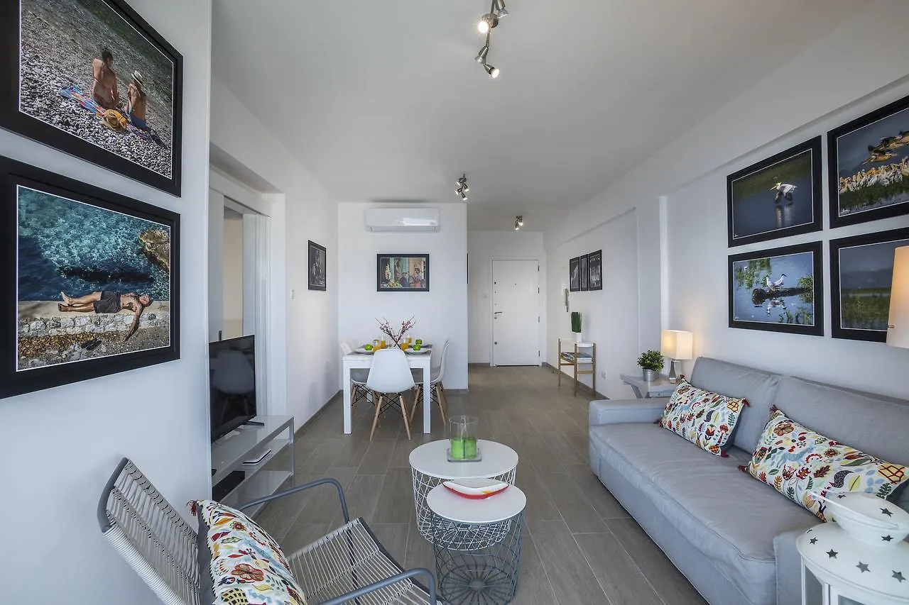 Apartment Mackenzie Zoe Seafront Suite Larnaca