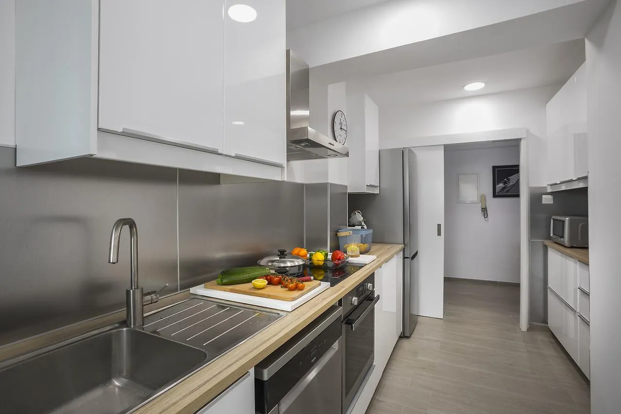 Mackenzie Zoe Seafront Suite Larnaca 0*,