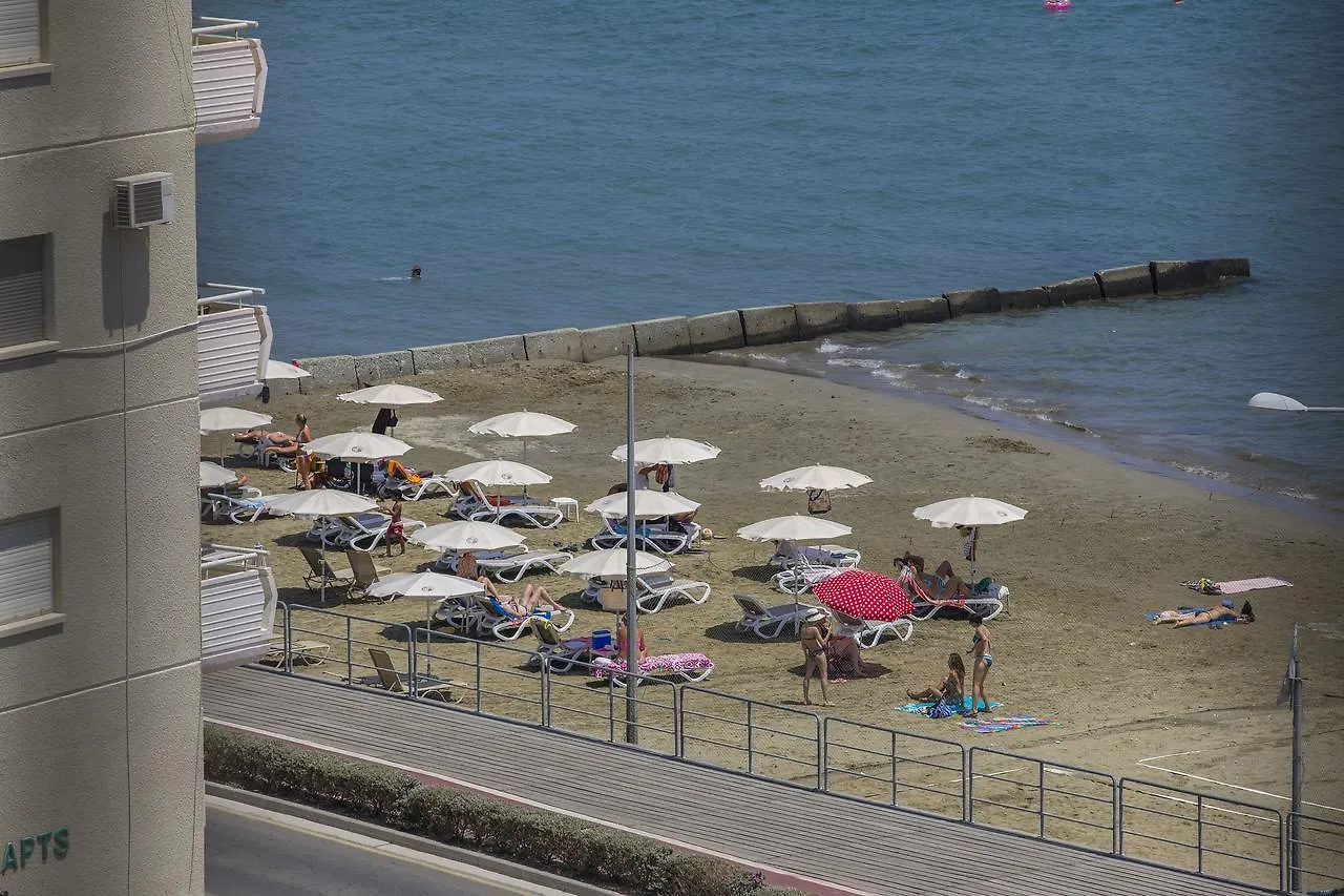 Mackenzie Zoe Seafront Suite Larnaka Zypern