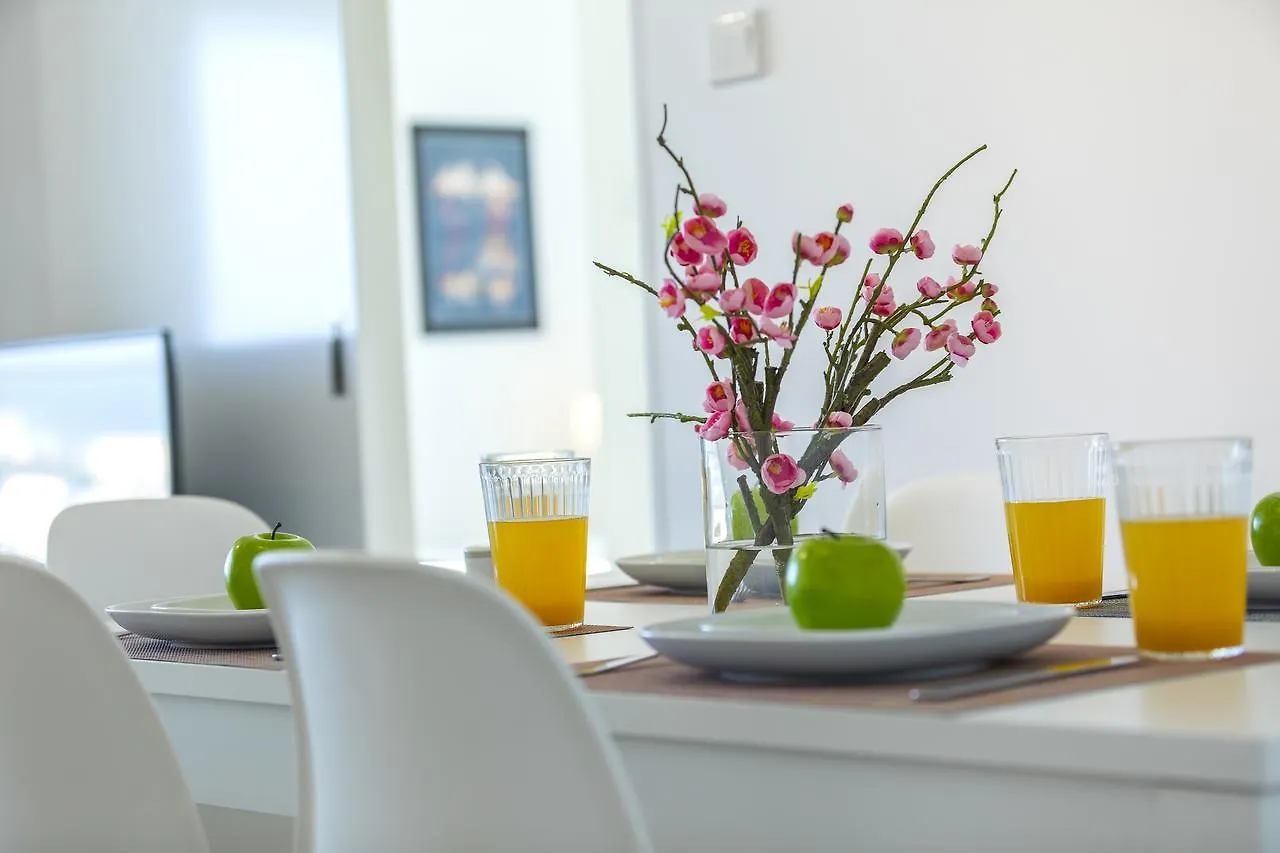 Apartment Mackenzie Zoe Seafront Suite Larnaca