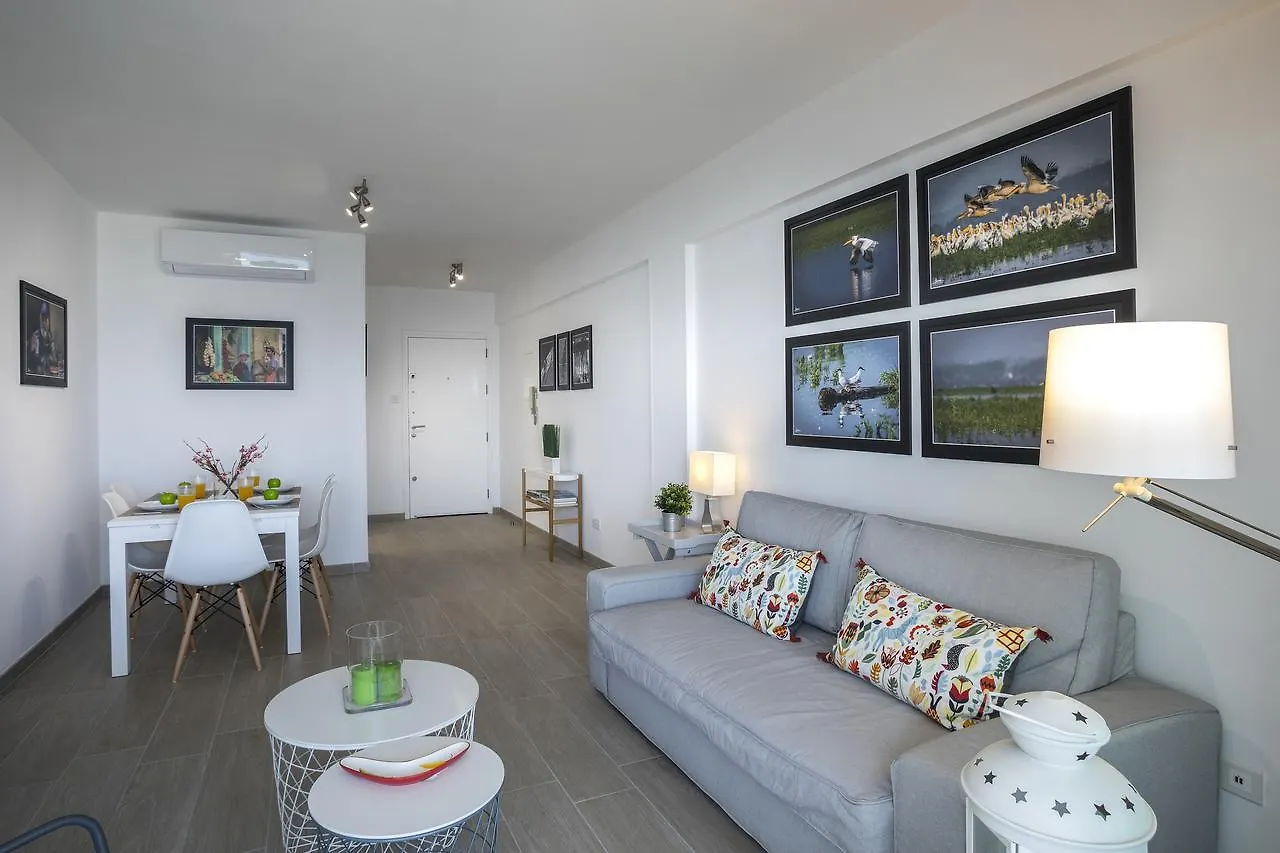 Mackenzie Zoe Seafront Suite Larnaka 0*,  Zypern